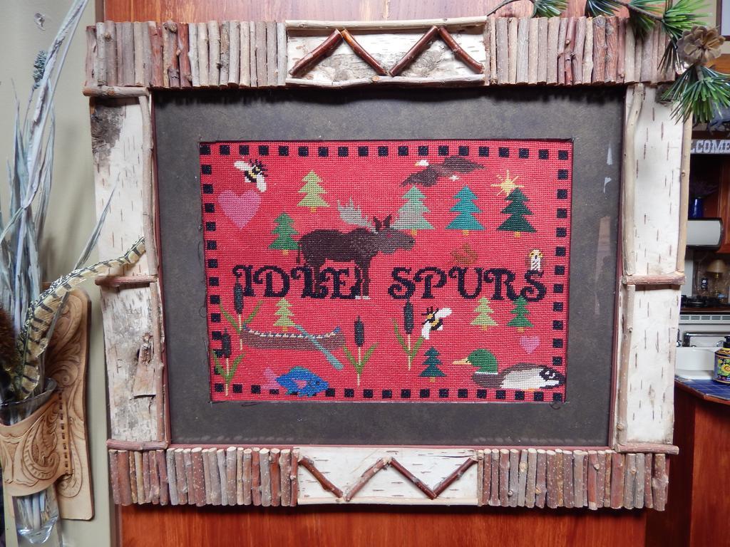 Idle Spurs Log Cabin Bed & Breakfast Black Diamond Екстериор снимка