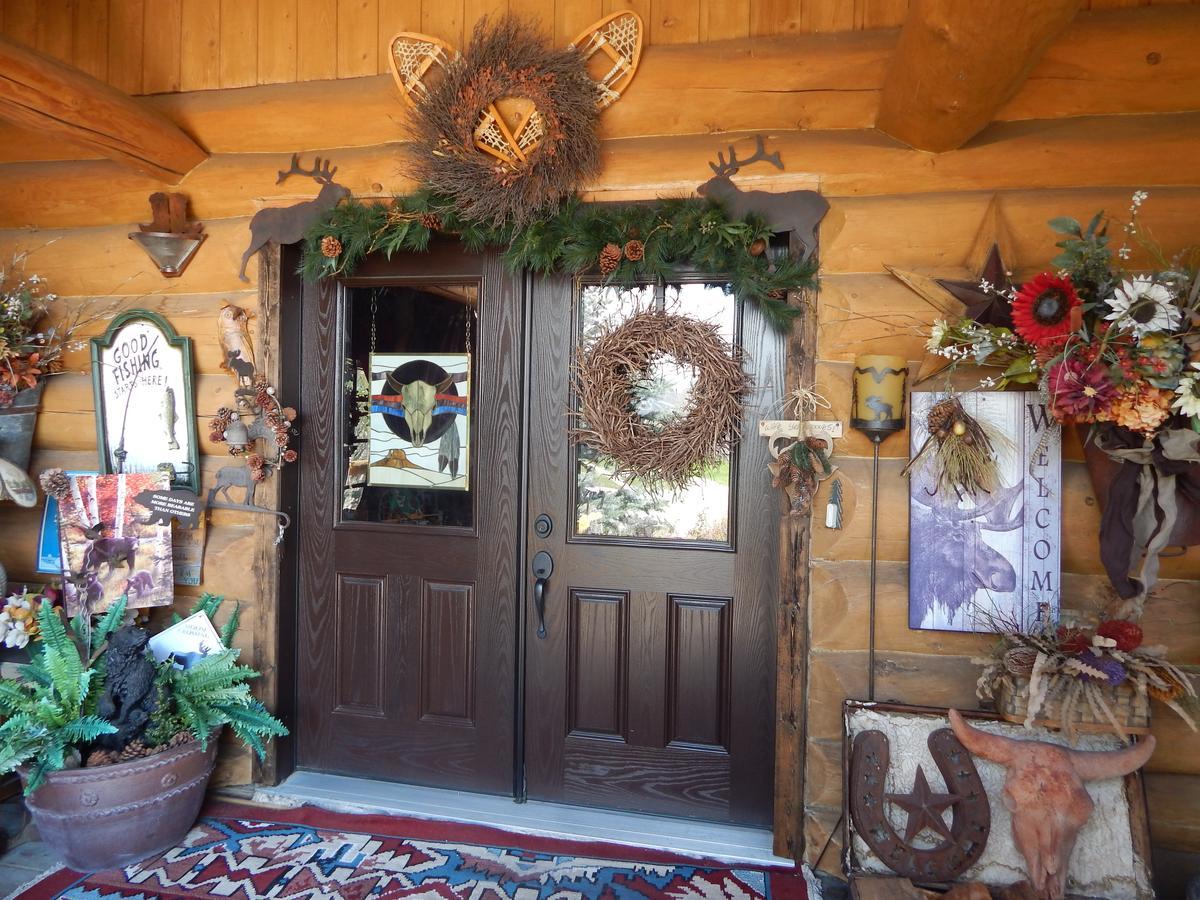 Idle Spurs Log Cabin Bed & Breakfast Black Diamond Екстериор снимка